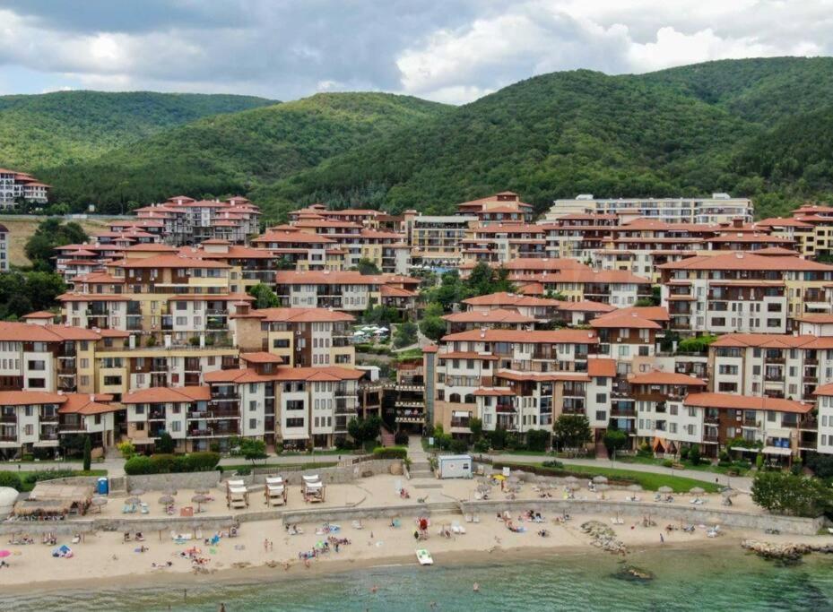 Апартамент Ния, Райска Градина / Garden Of Eden Sveti Vlas Exterior foto