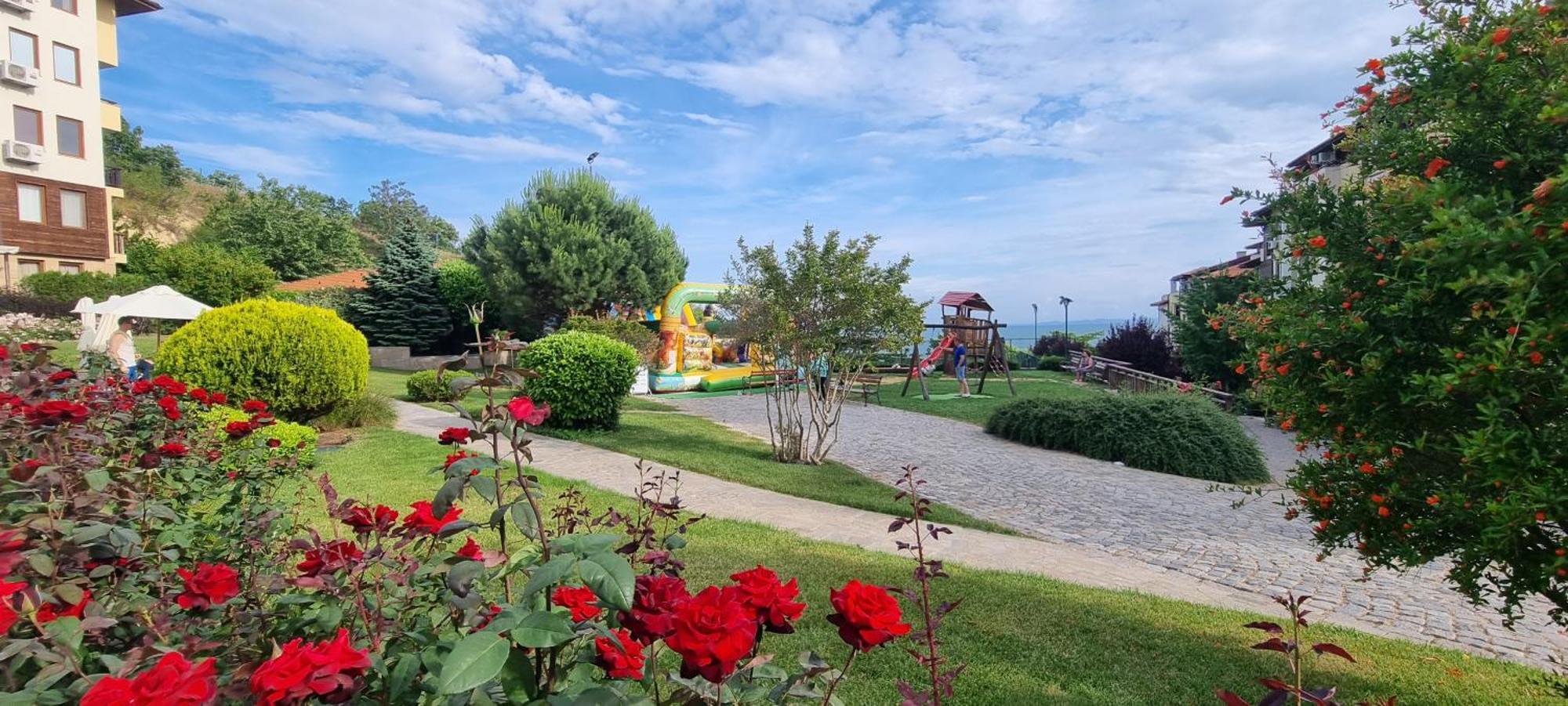 Апартамент Ния, Райска Градина / Garden Of Eden Sveti Vlas Exterior foto